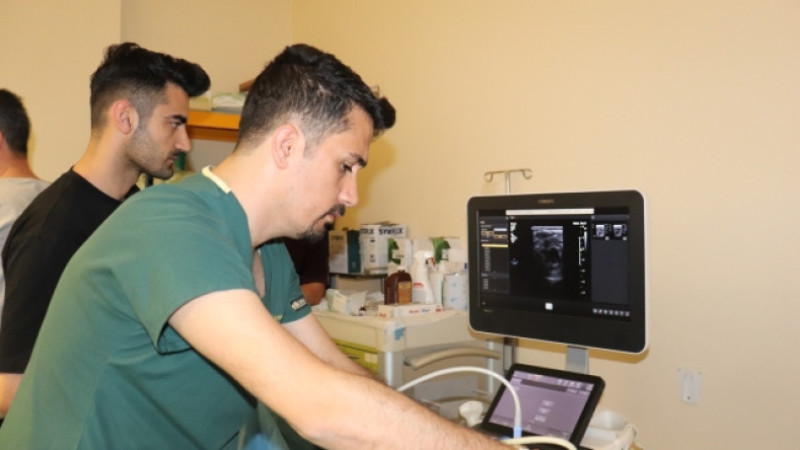 Harran Üniversitesi Hastanesi'nde Bir İlk: Ameliyatsız Guatr Tedavisi